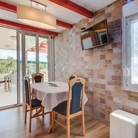 2 Bedroom Cozy In بيت للعطل نيغيزيني