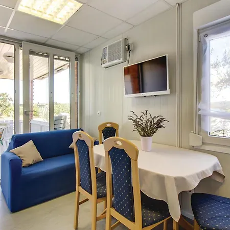 2 Bedroom Cozy In * Nerezine
